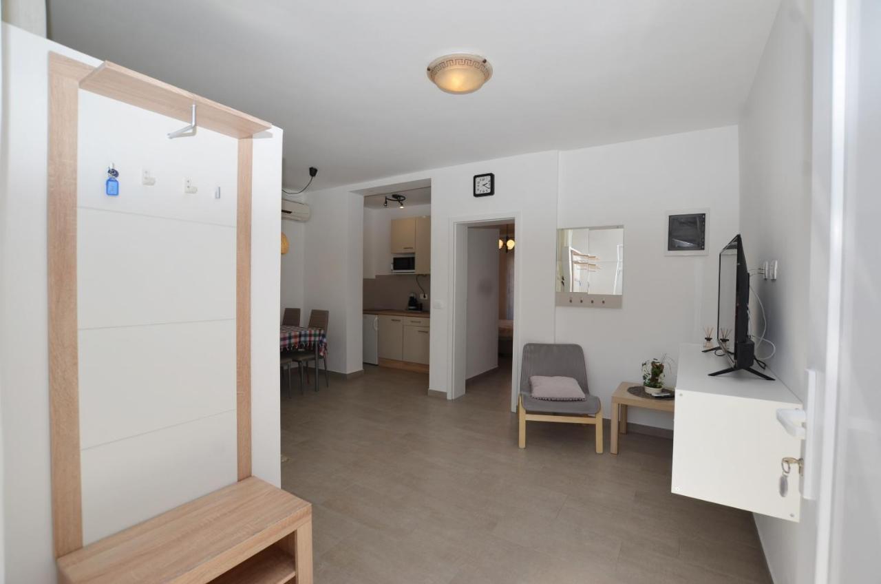 M&N Apartment 罗维尼 外观 照片