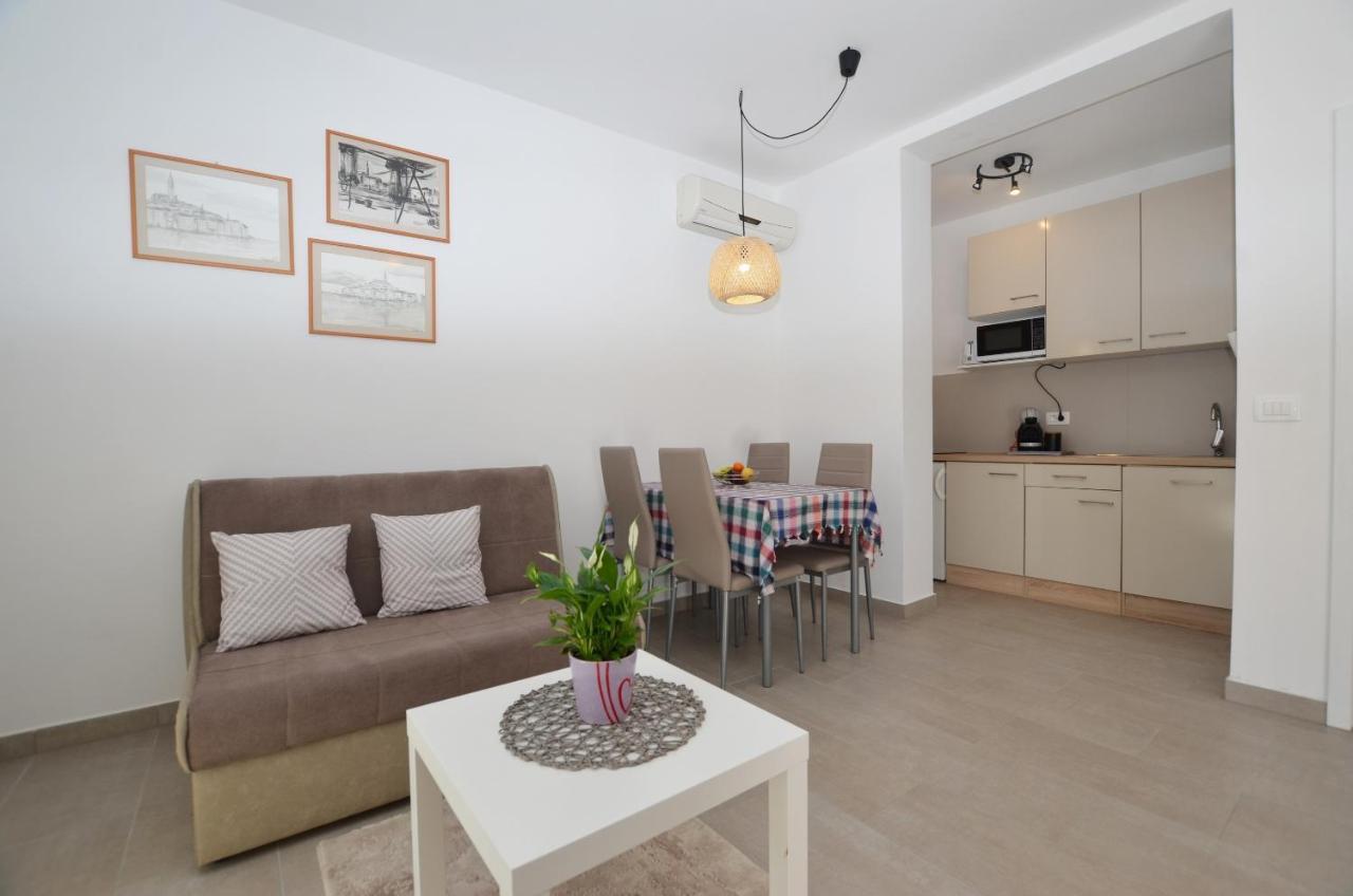 M&N Apartment 罗维尼 外观 照片