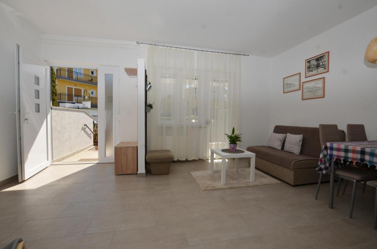 M&N Apartment 罗维尼 外观 照片
