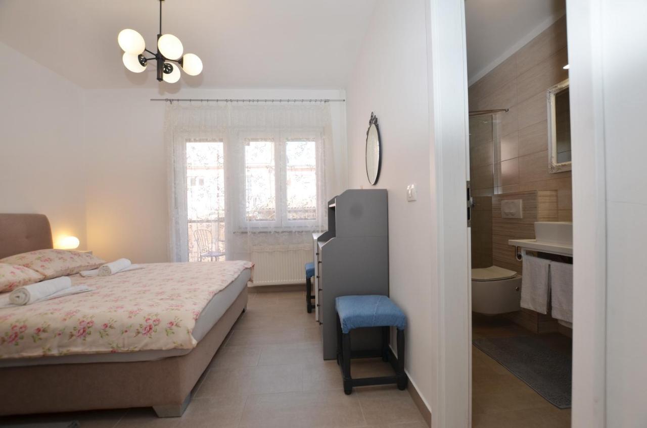 M&N Apartment 罗维尼 外观 照片